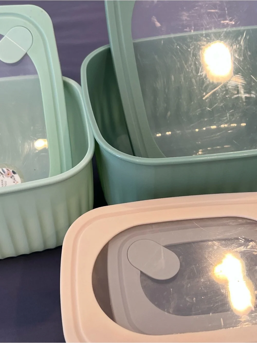Multi-Size Mint Green and Cream stackable Food Storage Container Set